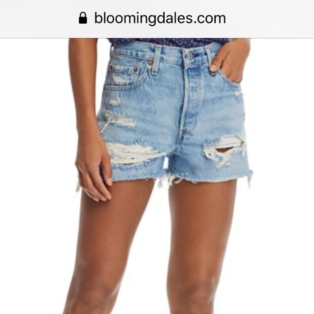 Levi’s 501 cut off denim shorts